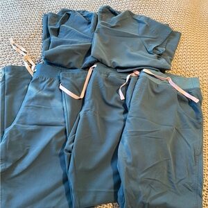 Women’s Figs Caribbean Blue Scrub Bundle (tops L, bottoms XL)